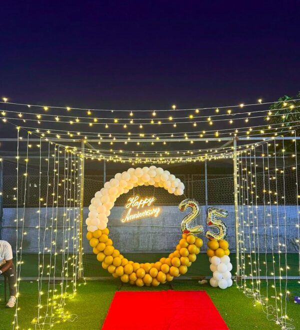 Tent light Anniversary, Decoration